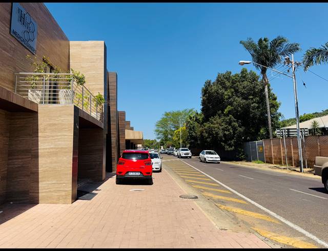3,500M² BUSINESS CENTRE FOR SALE IN CAPITAL PARK
